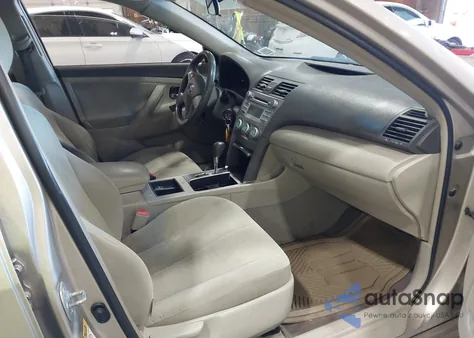 2008 Toyota Camry Le z USA, uszkodzony, nr VIN 4T1BE46KX8U737295